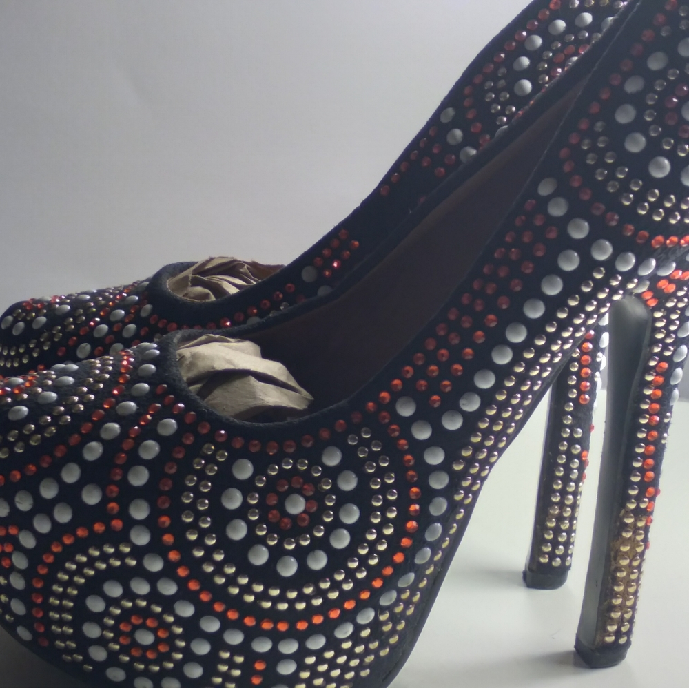 Shoes - Picture 12 of 15